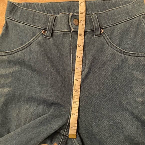 Hue Ultra Soft High Waist Denim Leggings - size small. EUC. - Picture 11 of 16